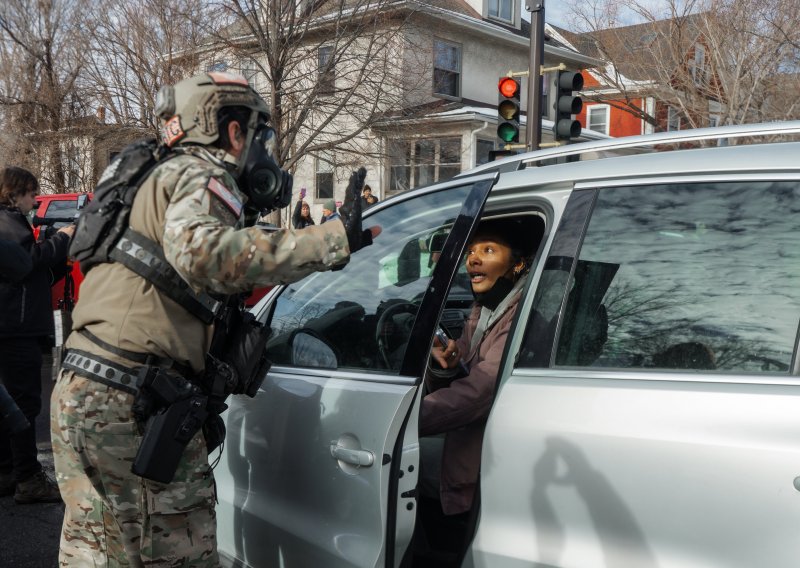 Promjena taktike nakon ubojstva: Agenti ICE-a dobili nove upute