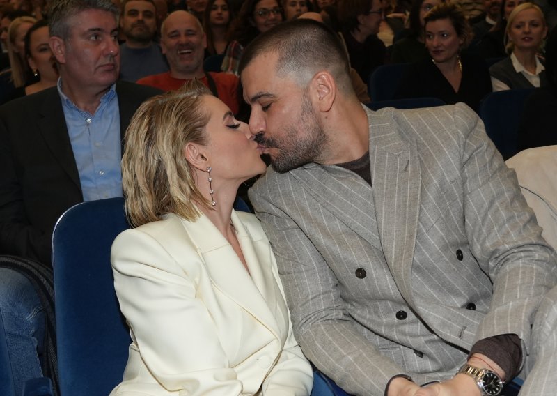 Zvijezda filma 'Svadba' pokazala koliko je zaljubljena u supruga, na objavu reagirala i Severina