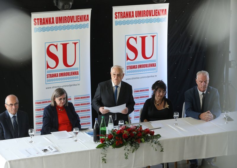 Pričao da mu majka nije dobila inkluzivni dodatak, sad je suspendiran u Stranci umirovljenika