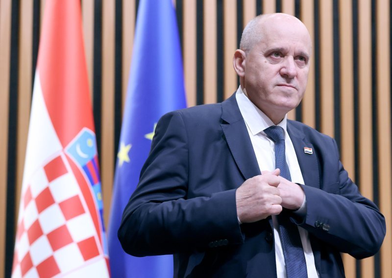 Bačić: Zgrade koje su same ugradile dizala, ne mogu se javiti na javni poziv