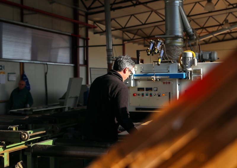 Pogoršana očekivanja u gospodarstvu, najgore u maloprodaji i industriji