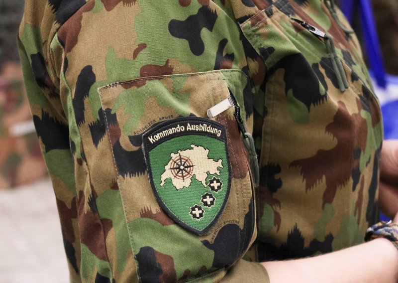 Čak i Švicarska ulazi u utrku za naoružanje: Povući će nepopularni potez