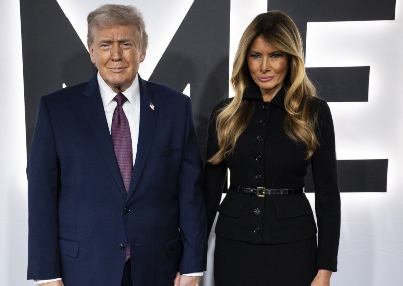 Našminkana ruka Donalda Trumpa izaziva zabrinutost: Pitanje je što krije taj puder