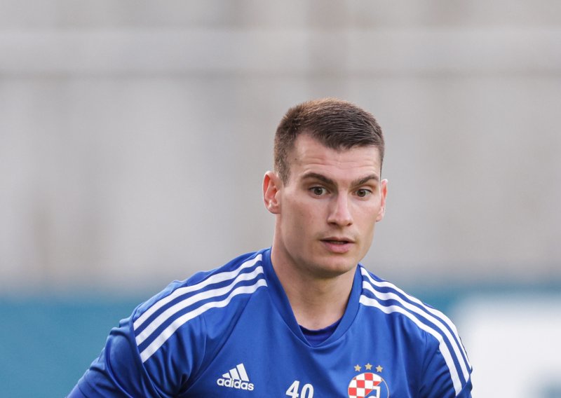 Gotovo je! Dominik Livaković se vratio u Dinamo!