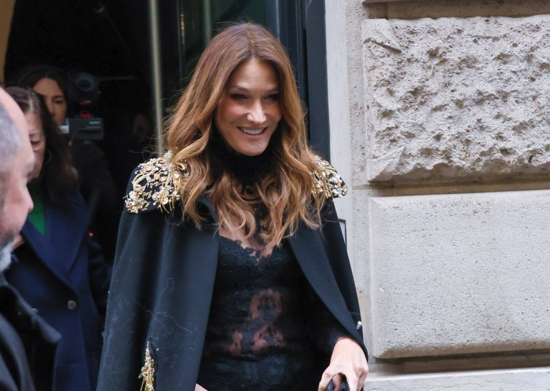 Bivša prva dama u najizazovnijem izdanju dosad: Ispod prozirne haljine vidjelo se baš sve