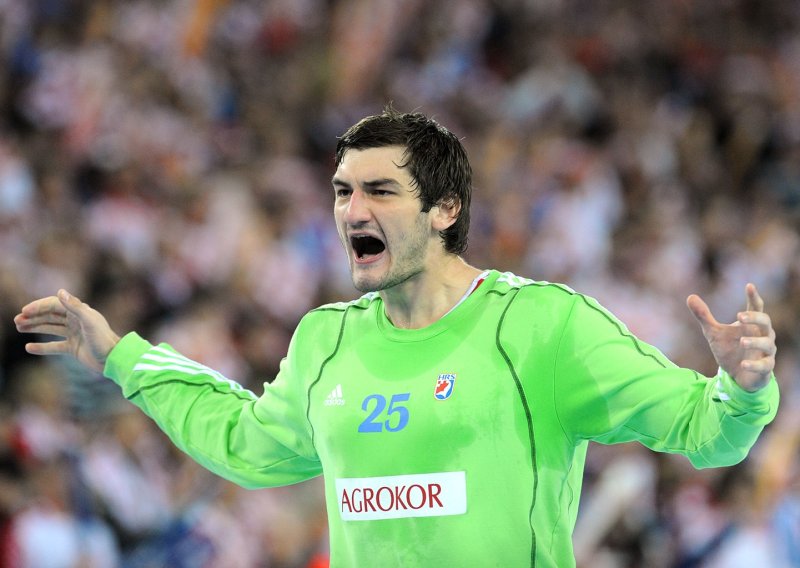 Alilović: Momcima treba zapljeskati, prošli su stvari koje nemaju veze s rukometom i terenom