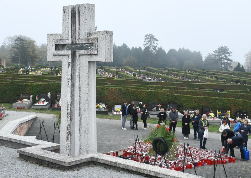 Sisačko groblje iz horora: Čovjeka ukopali u krivi grob, naplatili pokop živih...