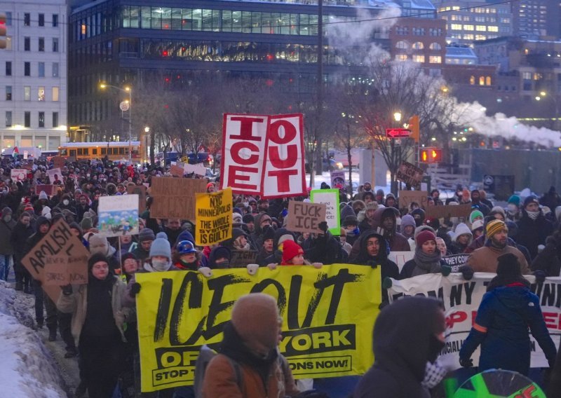FOTO Tisuće na ulicama američkih gradova zbog ICE-a: Učenici izašli iz škola, tvrtke zatvorile vrata
