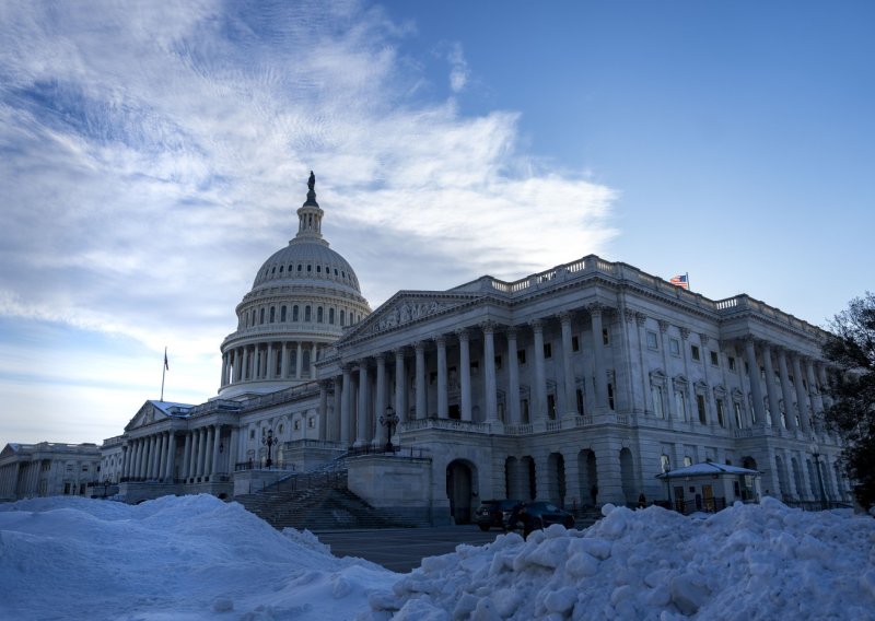 SAD ušao u proračunsku blokadu: Svi se nadaju da je samo privremeno