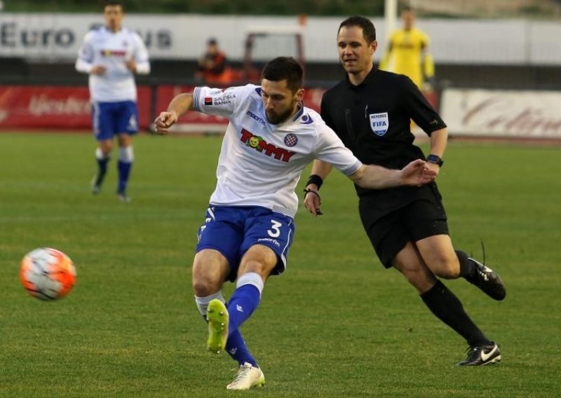 Hajduk utrpao četiri komada Slavenu i uvjerljivo pobijedio