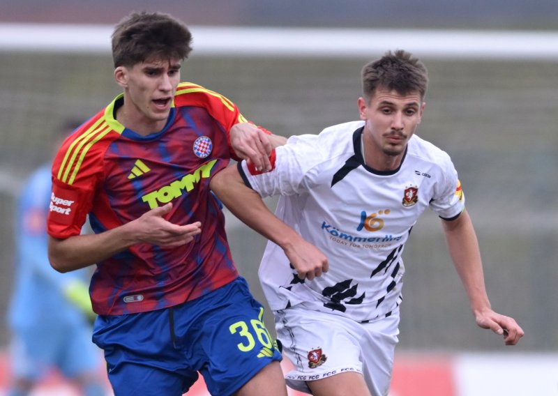 Nakon novog debakla je samo jedan igrač Hajduka imao hrabrosti izaći pred novinare