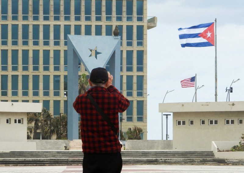 Sprema li se Kubi venecuelanski scenarij? Papa poziva na dijalog