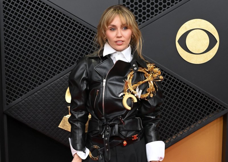 Miley Cyrus potvrdila povratak hlača za koje smo mislili da su prošlost