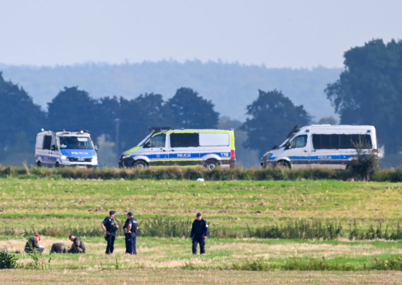 Neidentificirani dron pao na vojnu bazu u Poljskoj, istraga u tijeku