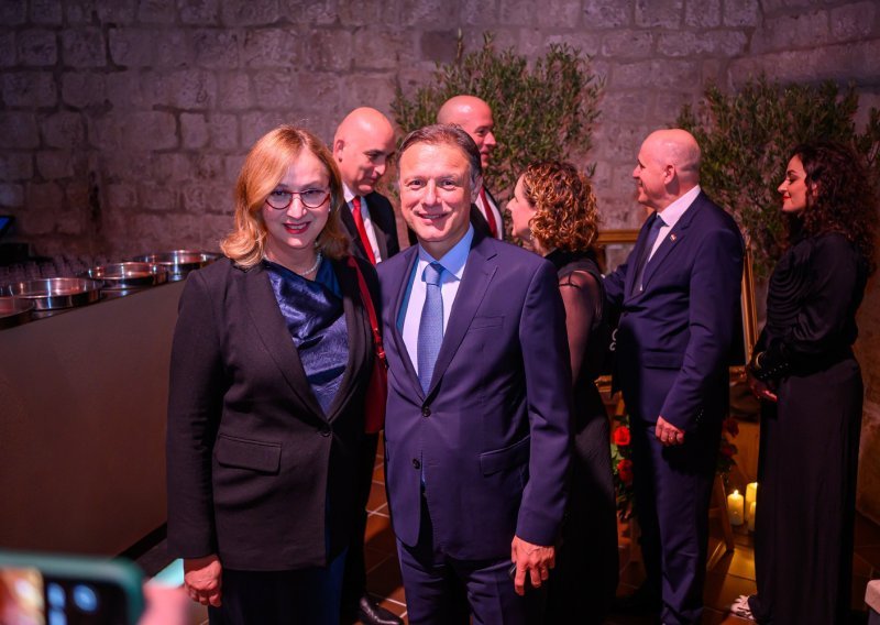 Podrška u važnim trenucima: Jandroković u Dubrovniku uživao sa suprugom Sonjom