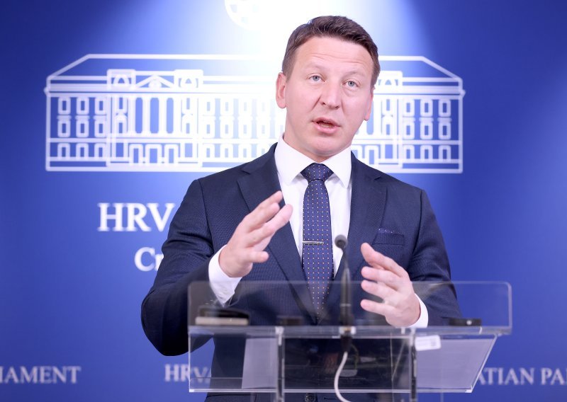 Zurovec: 'Branit ću prava srpske manjine, ali neću dopustiti da se gazi po RH'