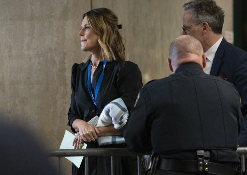 Policija sumnja na otmicu: Majka slavne voditeljice oteta usred noći iz vlastitog kreveta