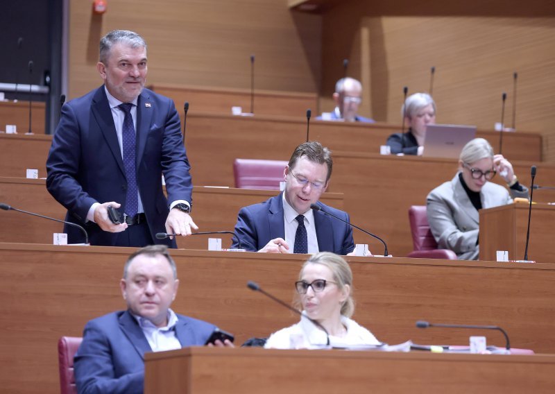 Žestoka rasprava u Saboru zbog Thompsona: 'Slobodni ste, ali samo ako mislite kao mi'