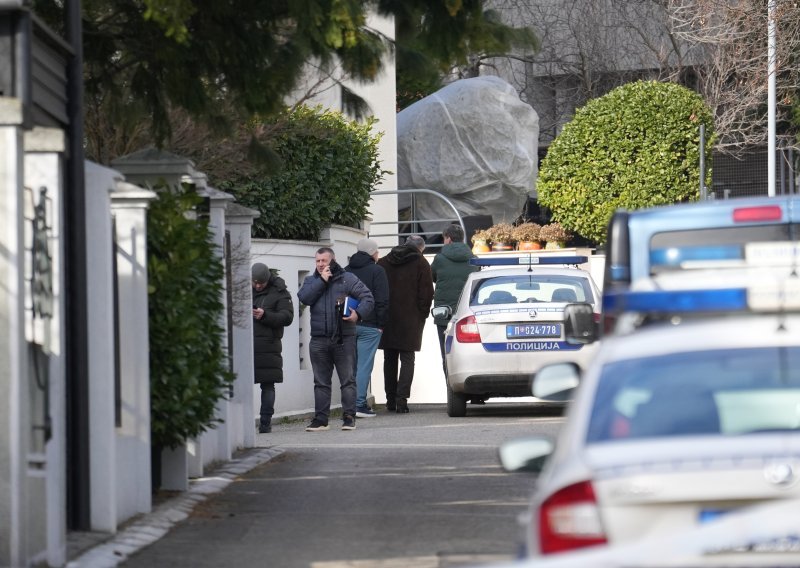 FOTO Policija ispred Čolićeve kuće, imamo prvu službenu reakciju pjevača!