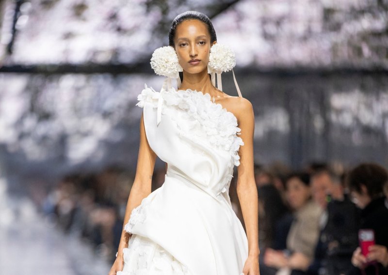 Oprostite se od minimalizma: Svi pričaju o ovoj Diorovoj vjenčanici i ne mogu joj naći manu