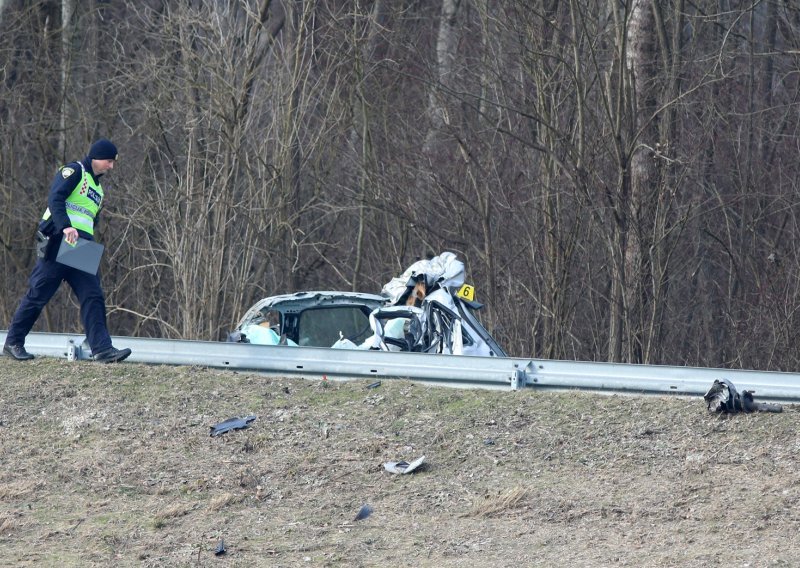 Prometna nesreća kod Orehovice: Vozač poginuo u sudaru s teretnim vozilom