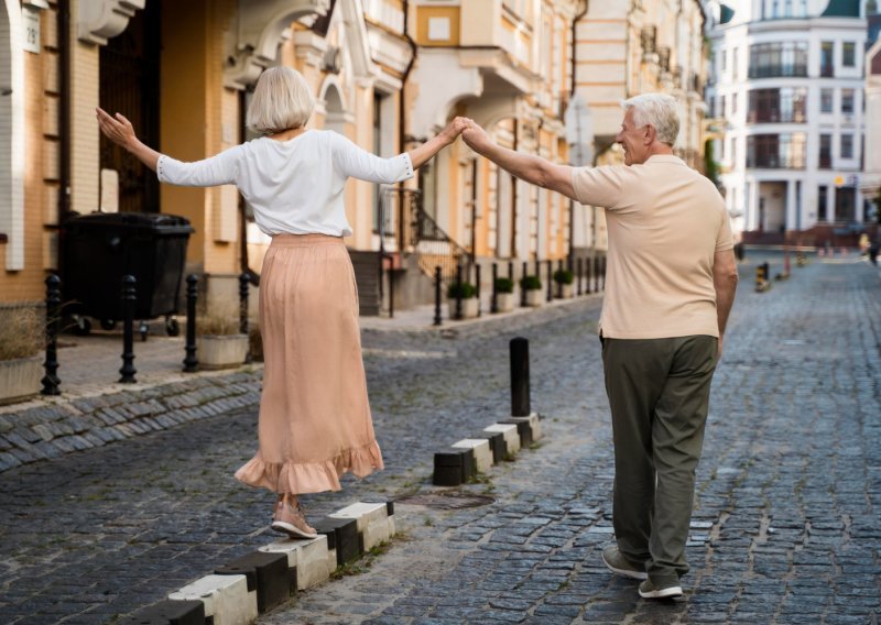 Stručnjaci su otkrili koje su navike ključne za mlad um i nakon 70