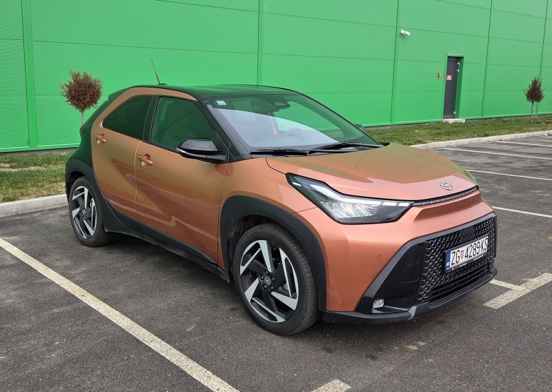 Vozili smo Toyotu Aygo X Hybrid: Potpuno hibridni crossover A-segmenta je pravi gradski šminker