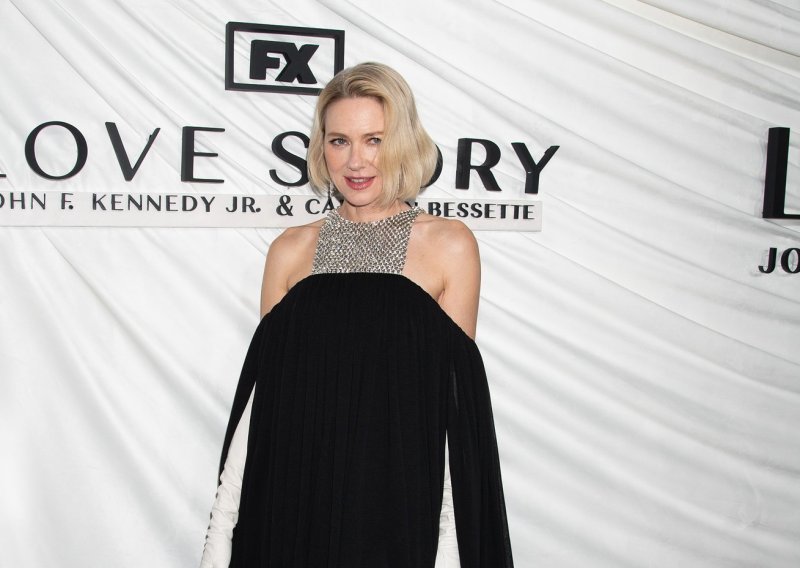 Slavna plavuša nikada nije izgledala bolje: Sve je zasjenila u zadivljujućoj haljini