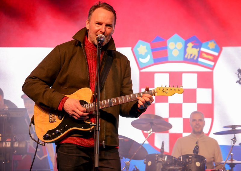 Dagur Sigurdsson kao rock zvijezda: Poslušajte kako pjeva i svira