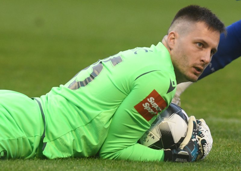 Bivši golman Šibenika u očaju zavapio: Prevarili su me isto kao Livakovića...