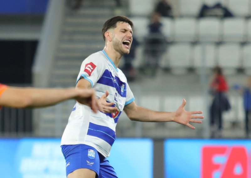 'Prodati njega za toliko... Sportskom direktoru treba dići spomenik'