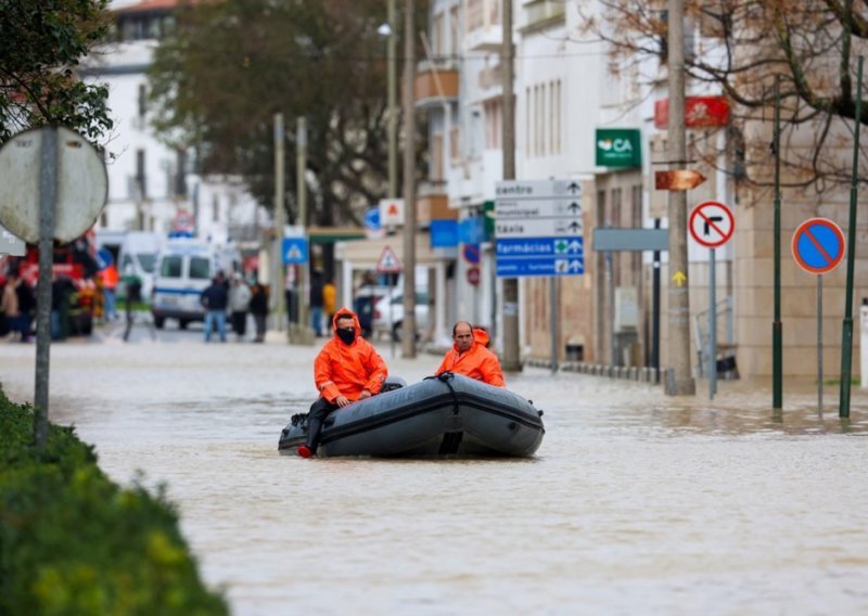 Razorne posljedice 'Leonarda' na Pirenejima: Poginuo muškarac, nestala djevojčica