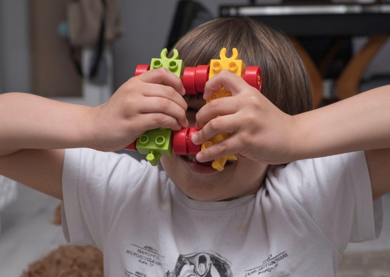 Studija otkrila: Puno je manja vjerojatnost da će autistične djevojčice dobiti dijagnozu