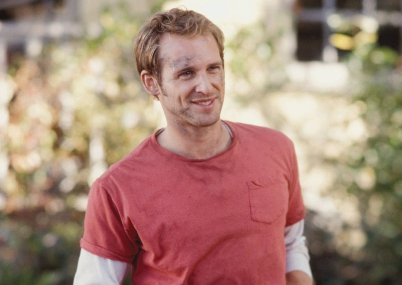 Zahvaljujući Netflixu romantična komedija iz 2002. opet je hit i svi opet pričaju o Joshu Lucasu