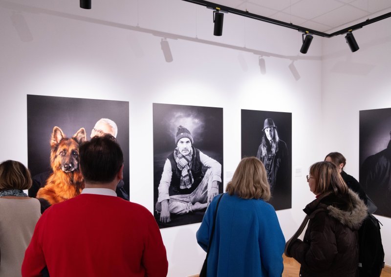 Otvorena izložba fotografija 'Osijek kao susret – lica grada'