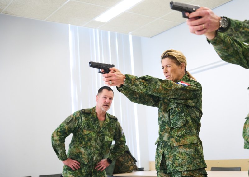 Nizozemska kraljica Máxima s 54 godine započela vojnu obuku