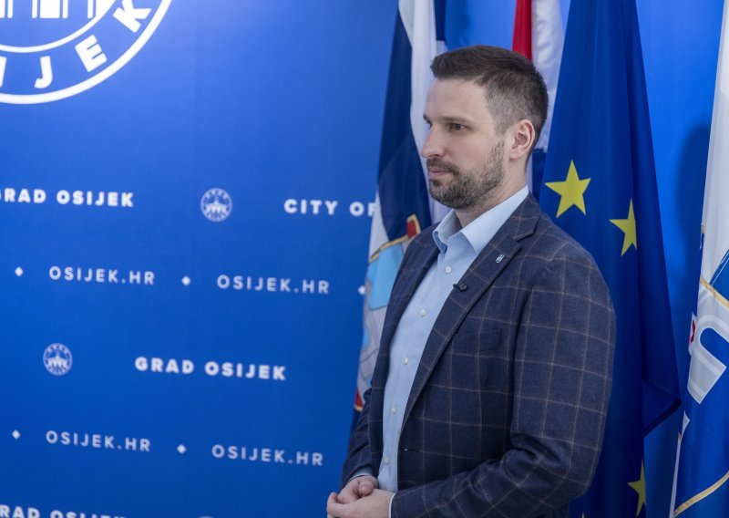 Troje zastupnika nije opravdalo nedolazak na sjednicu: Evo s koliko su kažnjeni