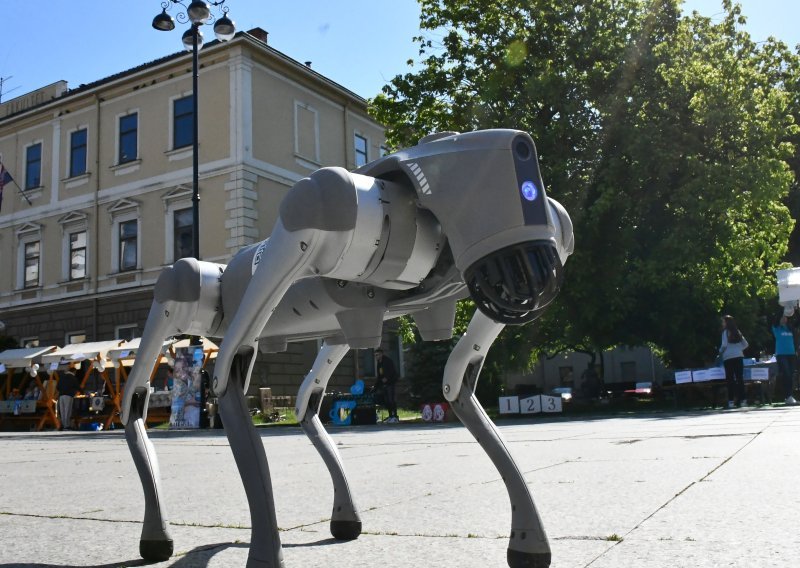 Ogorčeni učitelji informatike pisali Plenkoviću i Milanoviću: Stanje je alarmantno