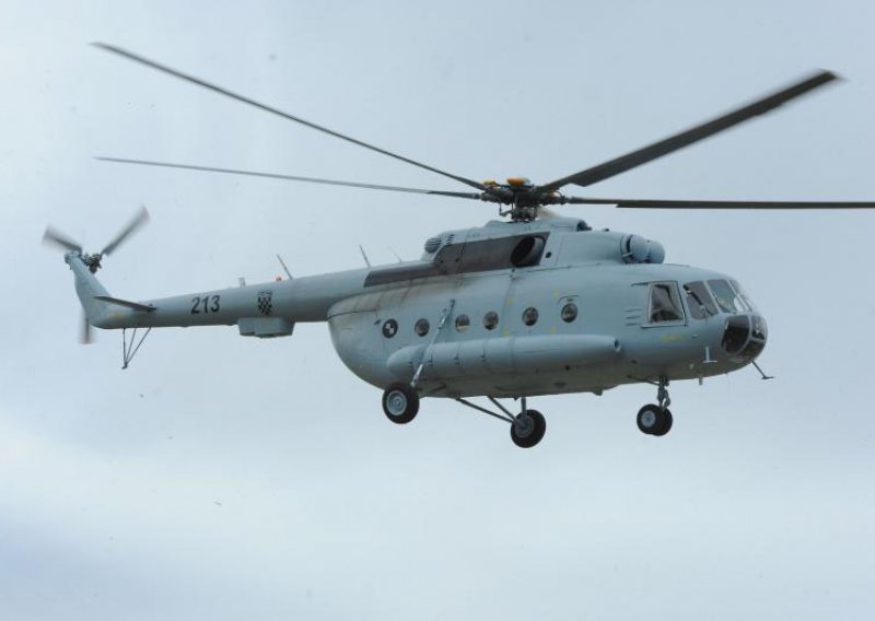 Helikopteri iz RH i Slovenije spasili 600 ljudi u BiH