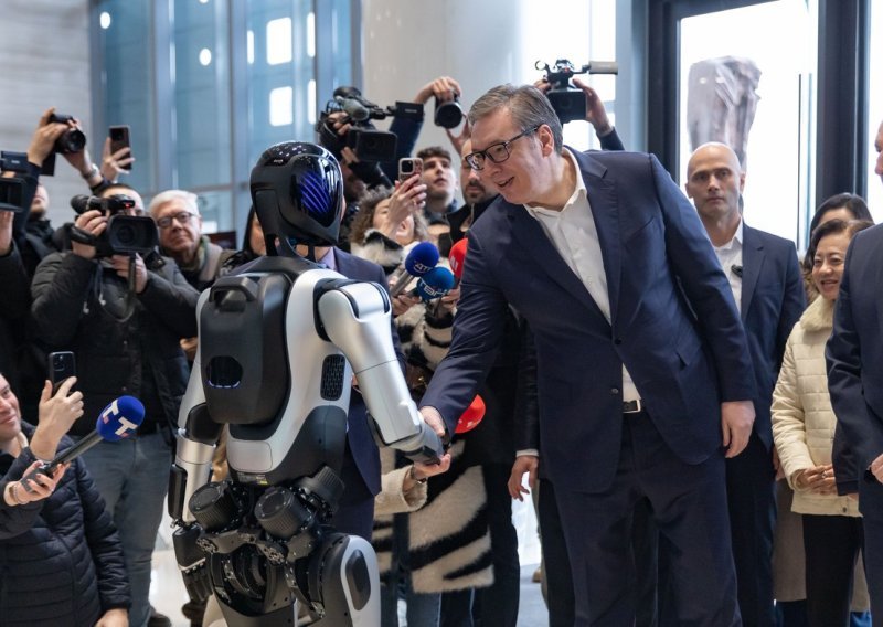 Vučić ispalio što će Srbija proizvoditi. Reakcija gradonačelnika je neprocjenjiva