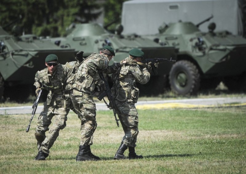 Trump želi ubrzati isporuku američkog oružja saveznicima: 'Prioritet našim interesima'