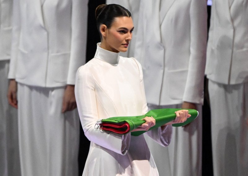 Poput princeze: DiCaprijeva djevojka pucala je od ponosa na otvaranju Zimskih olimpijskih igara