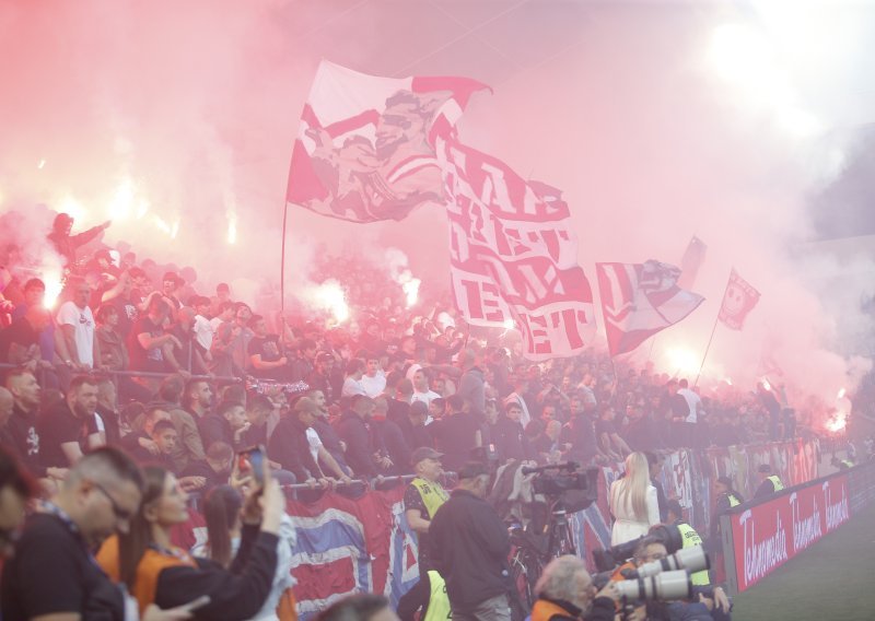 Objavljena fotografija Delija: Ovako su spremni za napad čekali hrvatske navijače