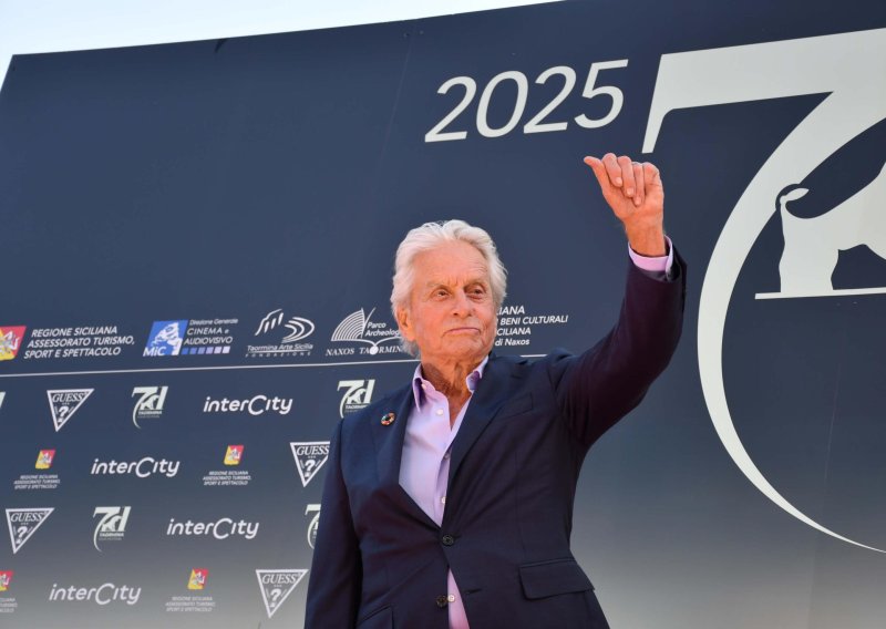 Konačno znamo zbog čega Nicholson godinama zadirkuje Michaela Douglasa