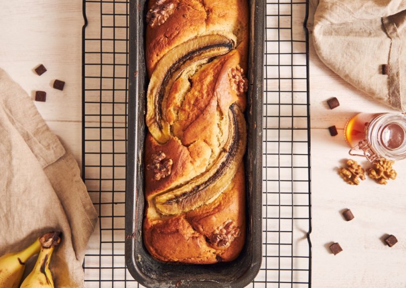 Imate višak banana i ne znate što s njima? Oduševit će vas ovaj brzopotezni kolač