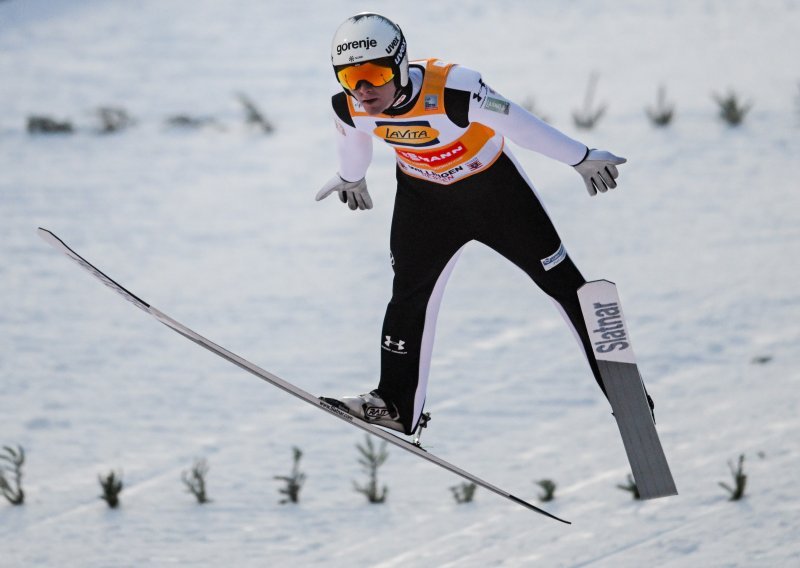 'Ne može ovako, ovo je mučenje': Domen Prevc alarmirao Sloveniju na noge noć prije borbe za medalju