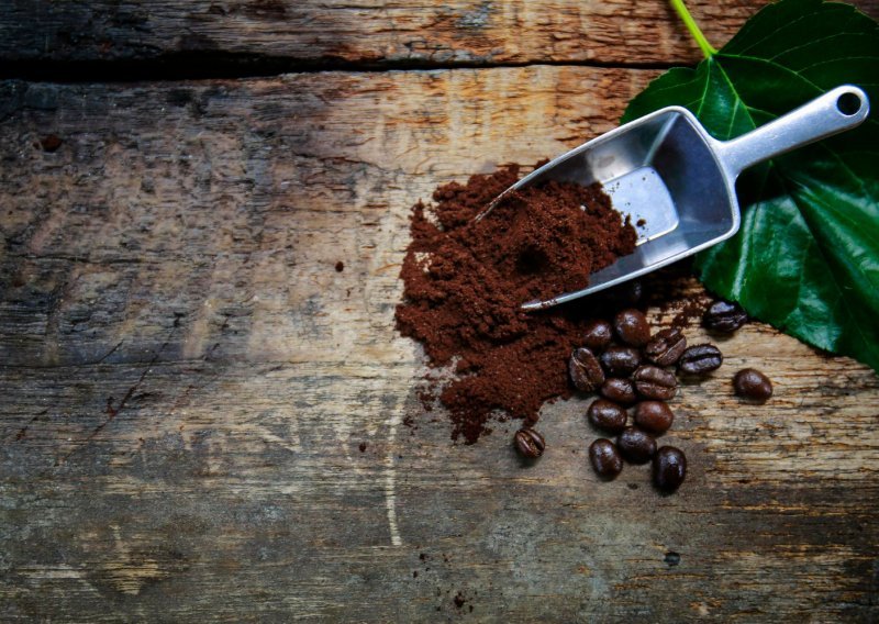 Još uvijek automatski bacate talog nakon jutarnje kave? Vrijeme je da stanete