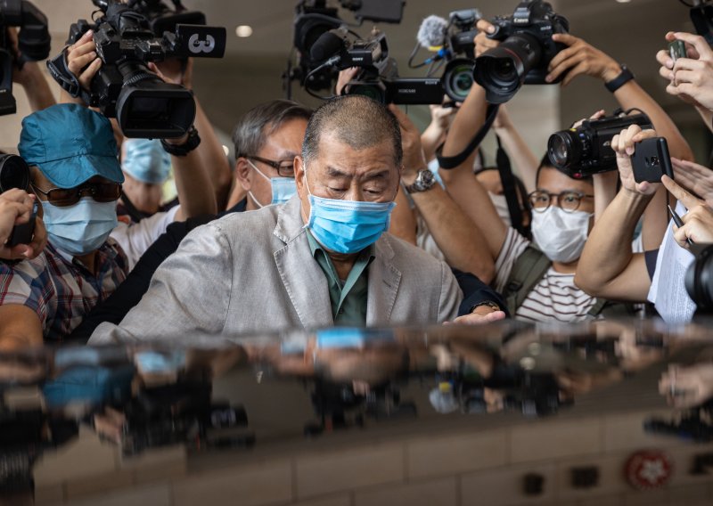 Povijesna presuda u Hong Kongu: Medijski mogul osuđen na 20 godina zatvora