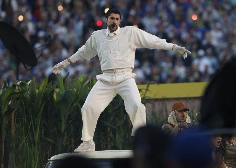 Svi misle da je zaradio milijune, ali...: Evo koliko je Bad Bunny zapravo plaćen za Super Bowl