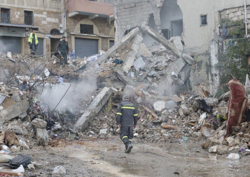 Urušile se dvije zgrade u Libanonu: Spasioci traže nestale, 14 poginulih